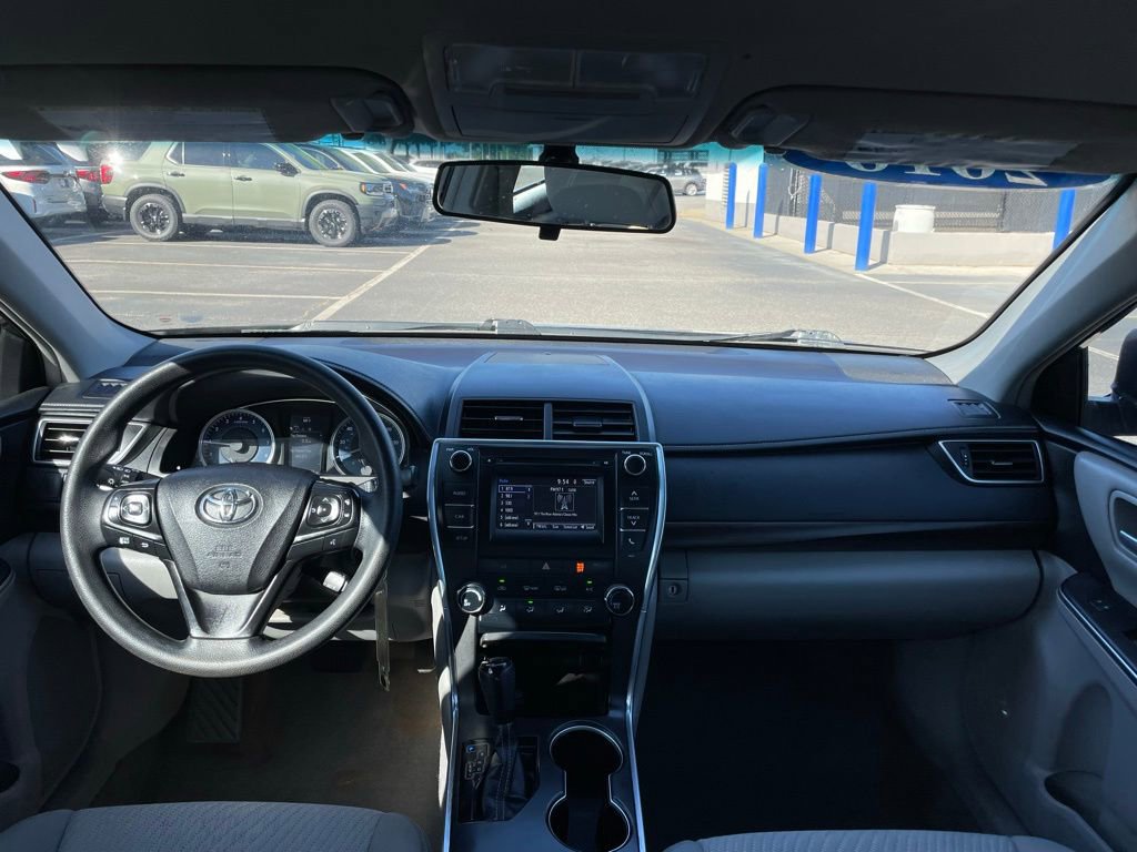 Used 2016 Toyota Camry LE image 10