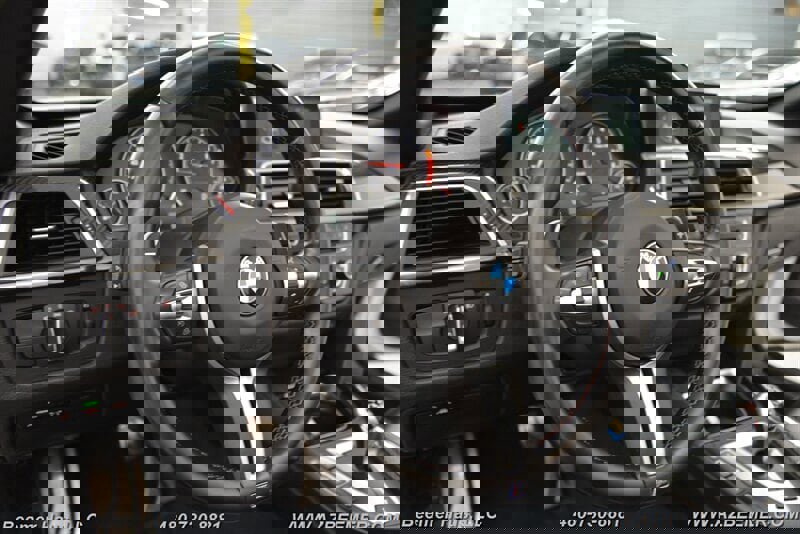 Used 2018 BMW M4 Convertible image 24