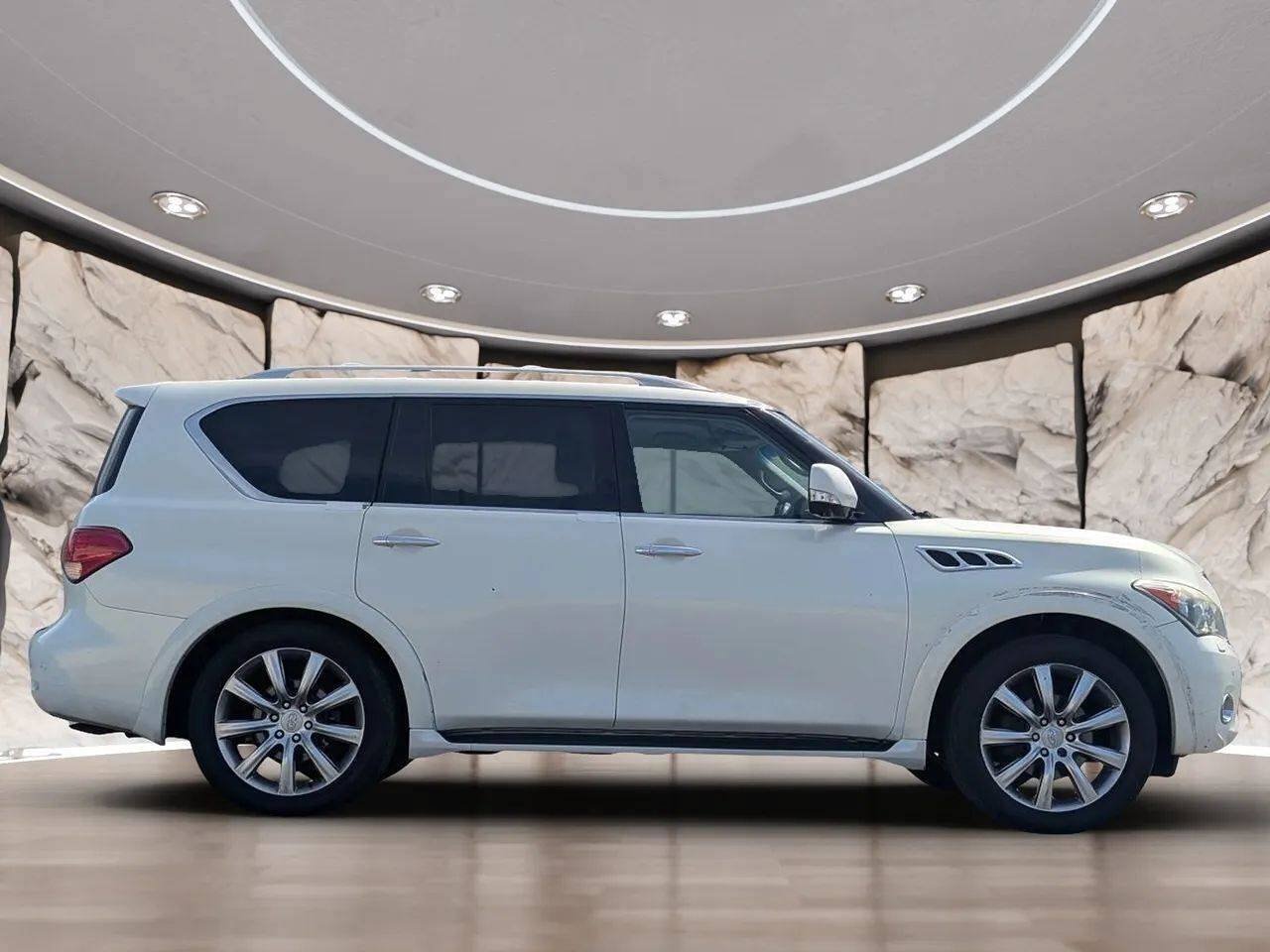 Used 2012 INFINITI QX56 4WD w/ Deluxe Touring Pkg image 16