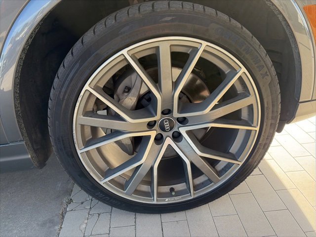 Used 2019 Audi Q7 3.0T Prestige image 8