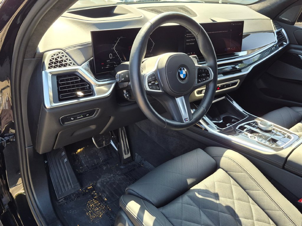 Used 2026 BMW X7 xDrive40i w/ M Sport Package AWD/4WD image 8