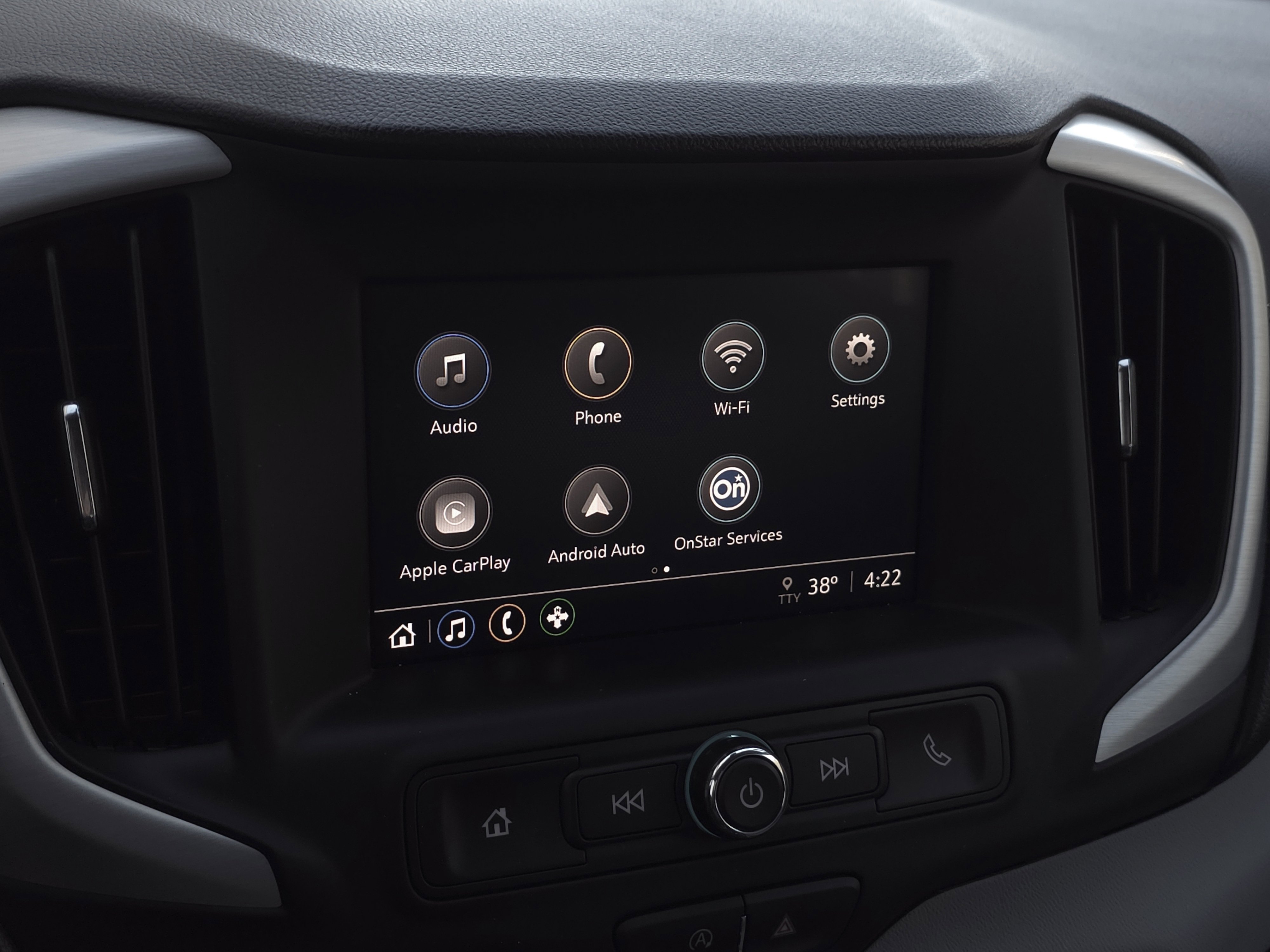 Used 2024 GMC Terrain SLE image 17