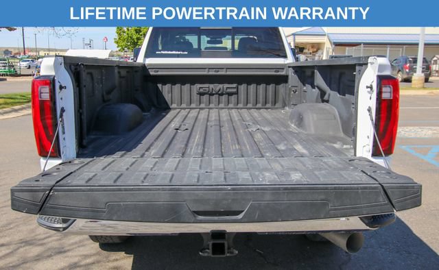 Used 2025 GMC Sierra 3500 SLT w/ SLT Premium Package AWD/4WD image 17
