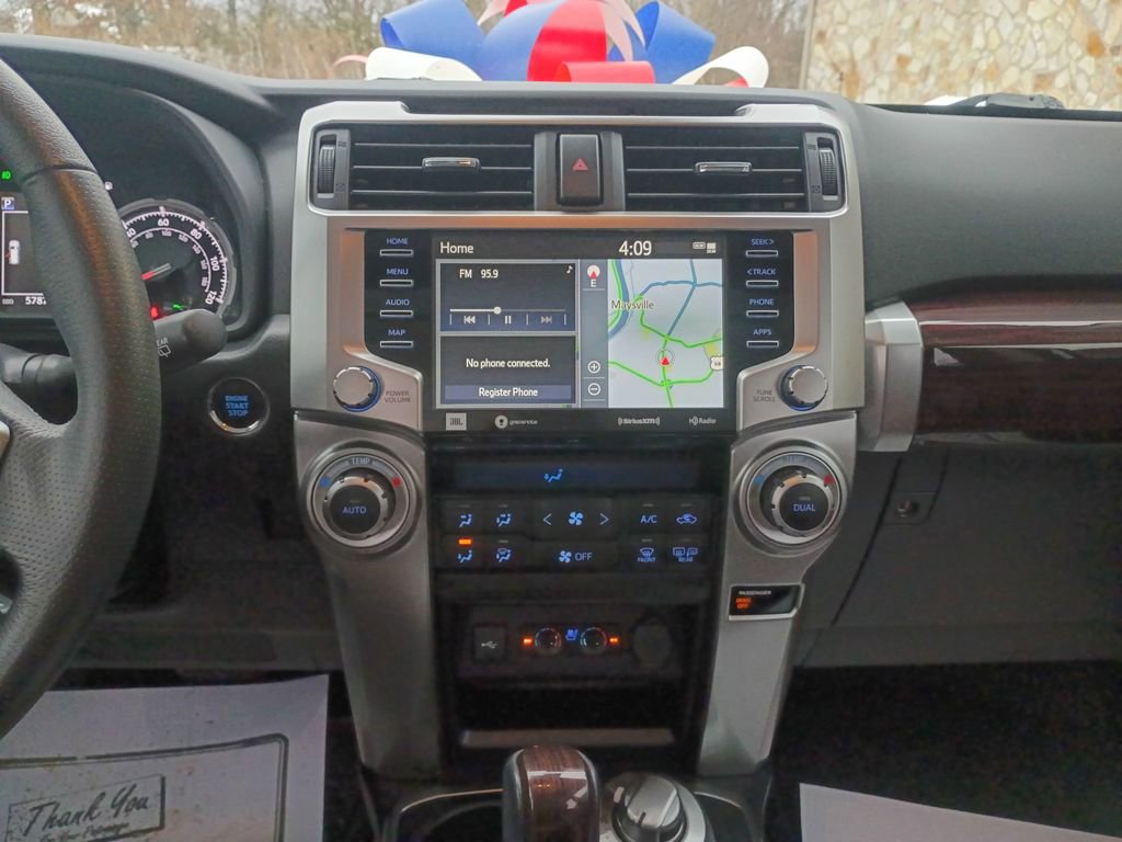 Used 2020 Toyota 4Runner 4WD image 17