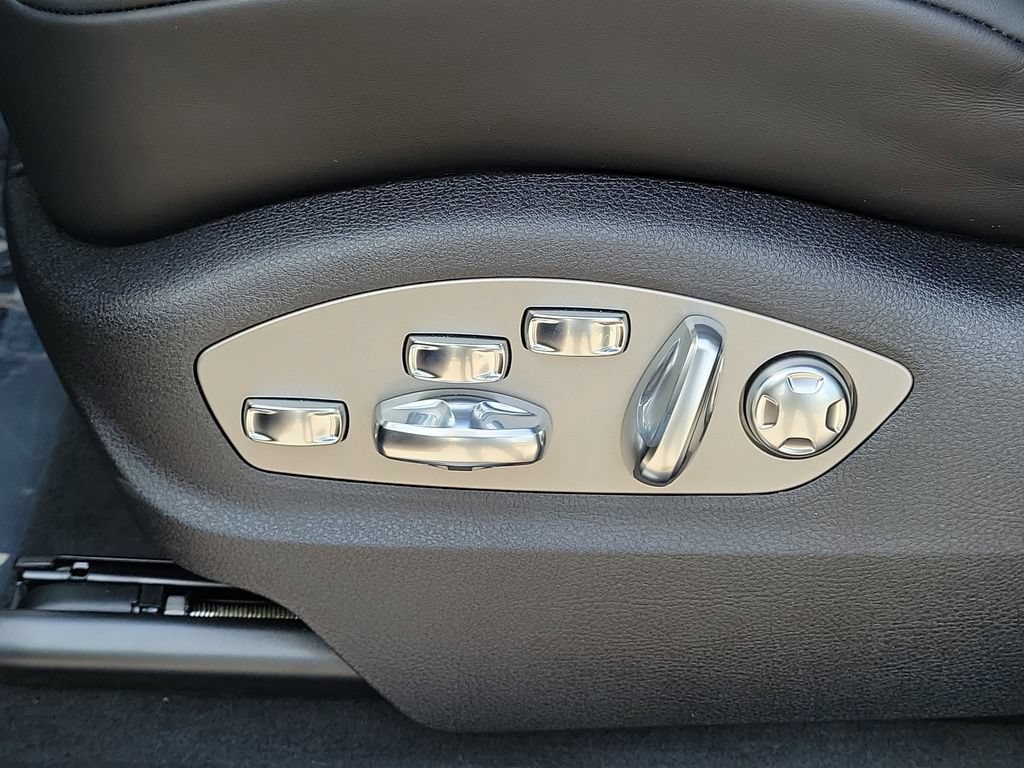 New 2026 Porsche Macan S AWD/4WD image 29