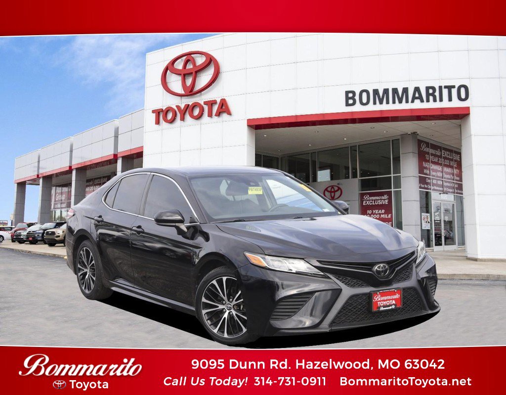 Used 2020 Toyota Camry SE image 1