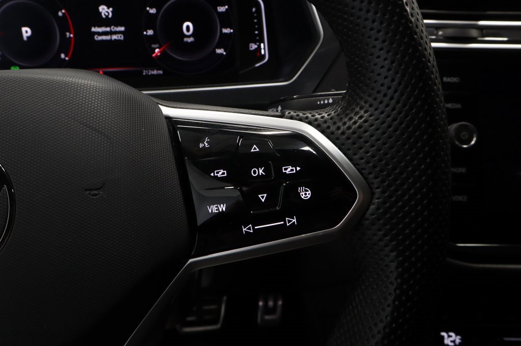 Used 2024 Volkswagen Tiguan SEL R-Line image 28