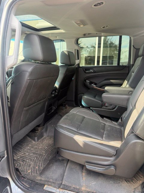 Used 2018 Chevrolet Suburban Premier AWD/4WD image 4
