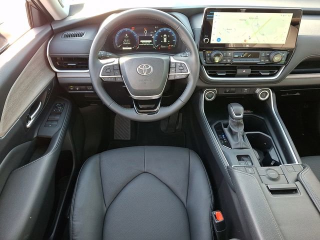 Used 2026 Toyota Grand Highlander Limited image 11