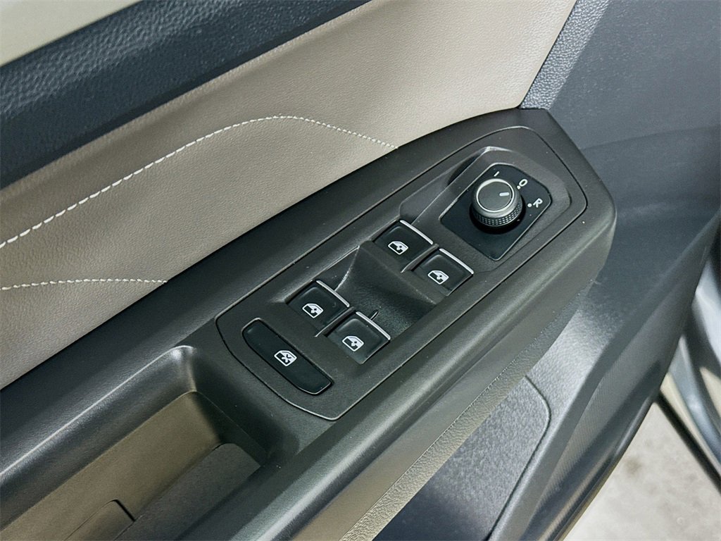 Used 2022 Volkswagen Atlas SE image 19