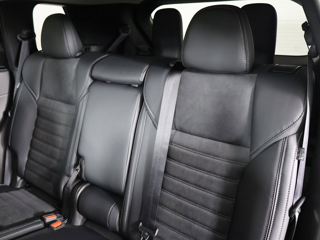 New 2025 Mitsubishi Outlander SE image 37