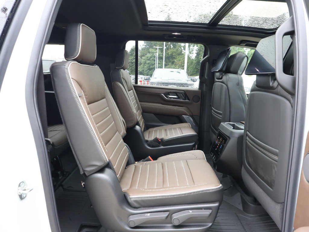New 2026 GMC Yukon XL Denali Ultimate w/ LPO, Floor Liner Package AWD/4WD image 41