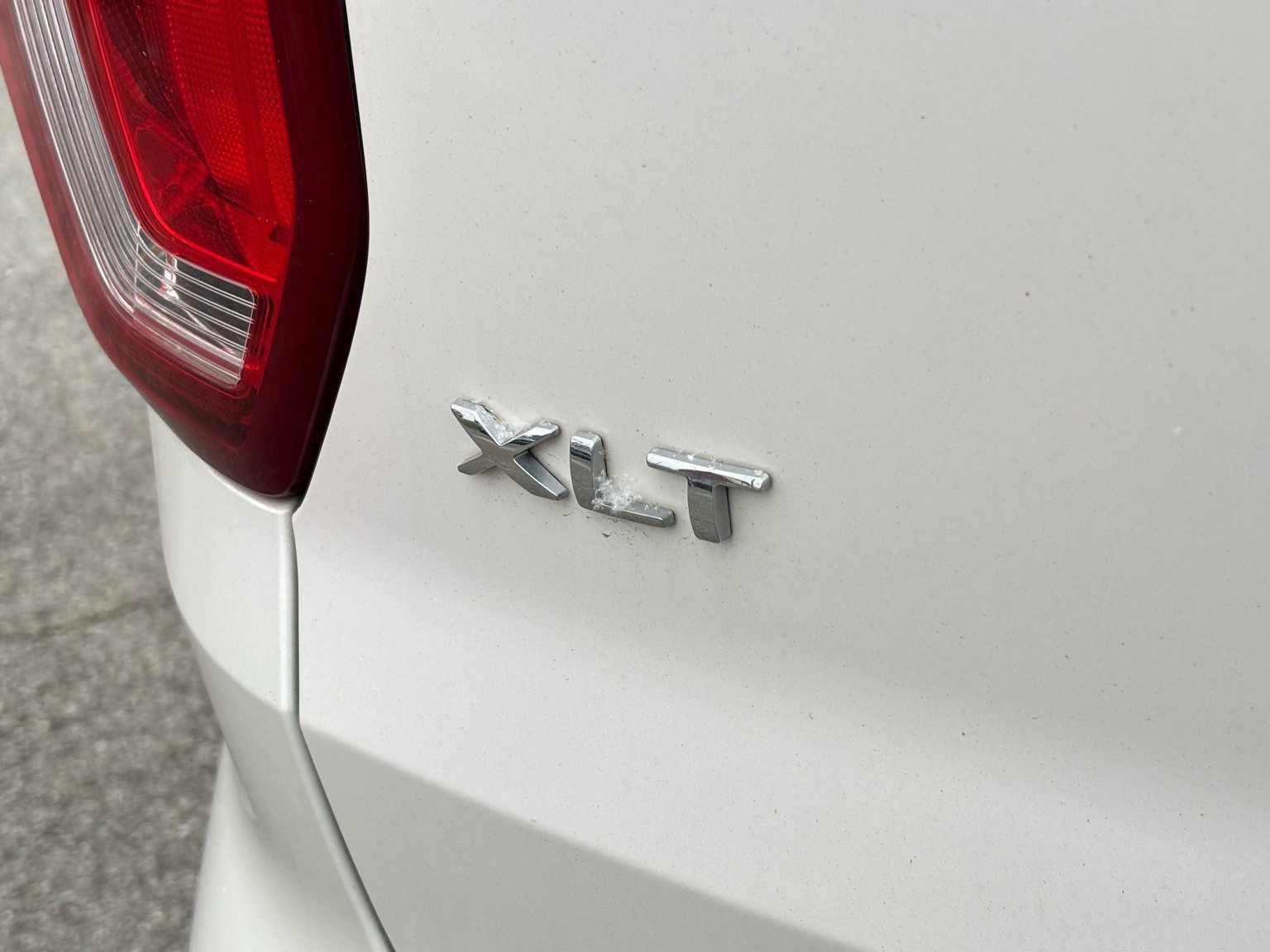 Used 2019 Ford Explorer XLT image 10