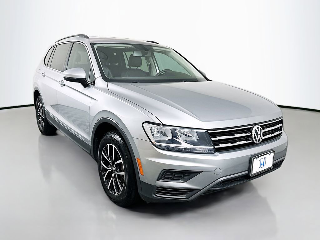 Used 2021 Volkswagen Tiguan SE FWD image 3