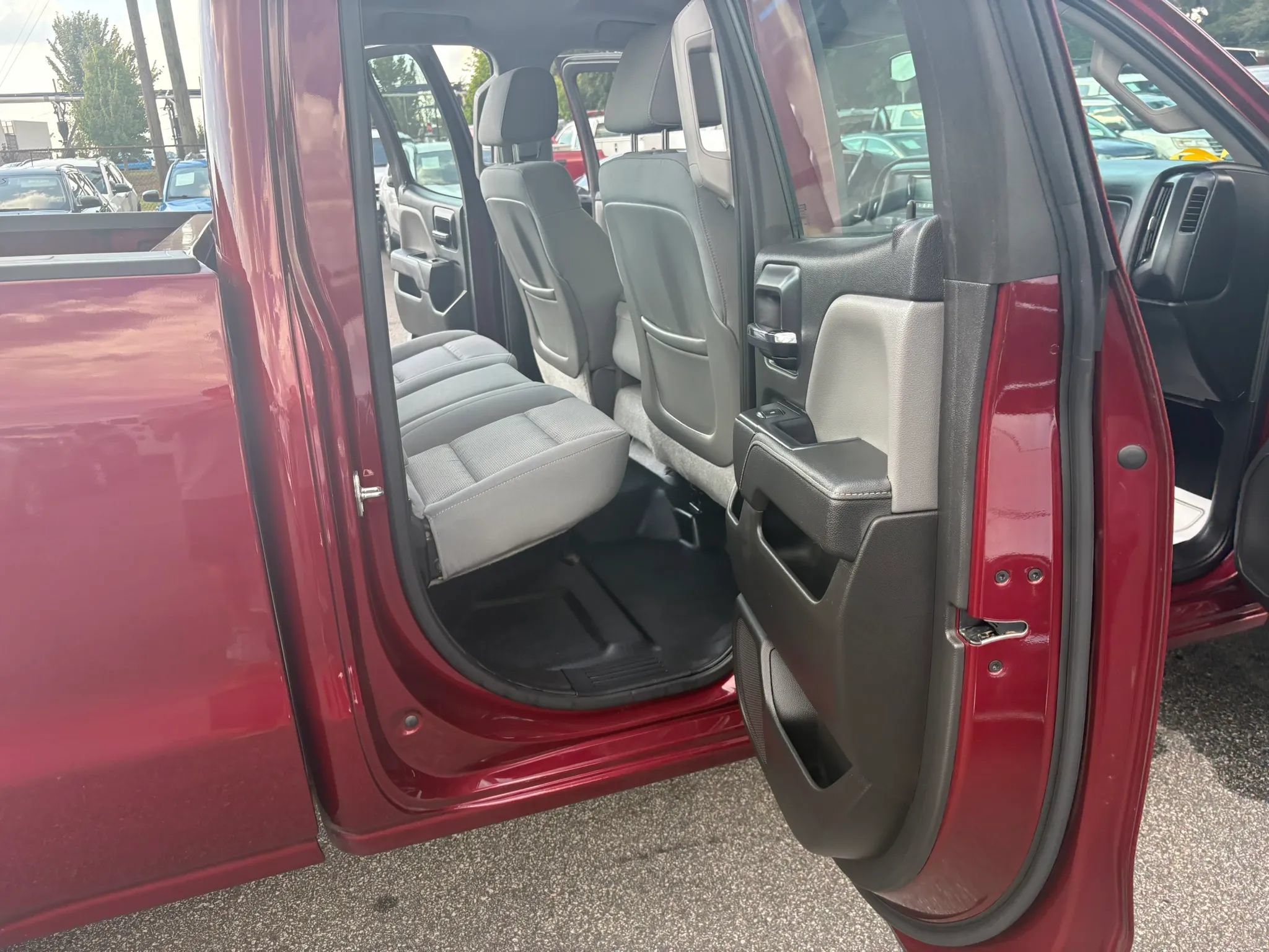 Used 2015 Chevrolet Silverado 1500 W/T RWD image 25