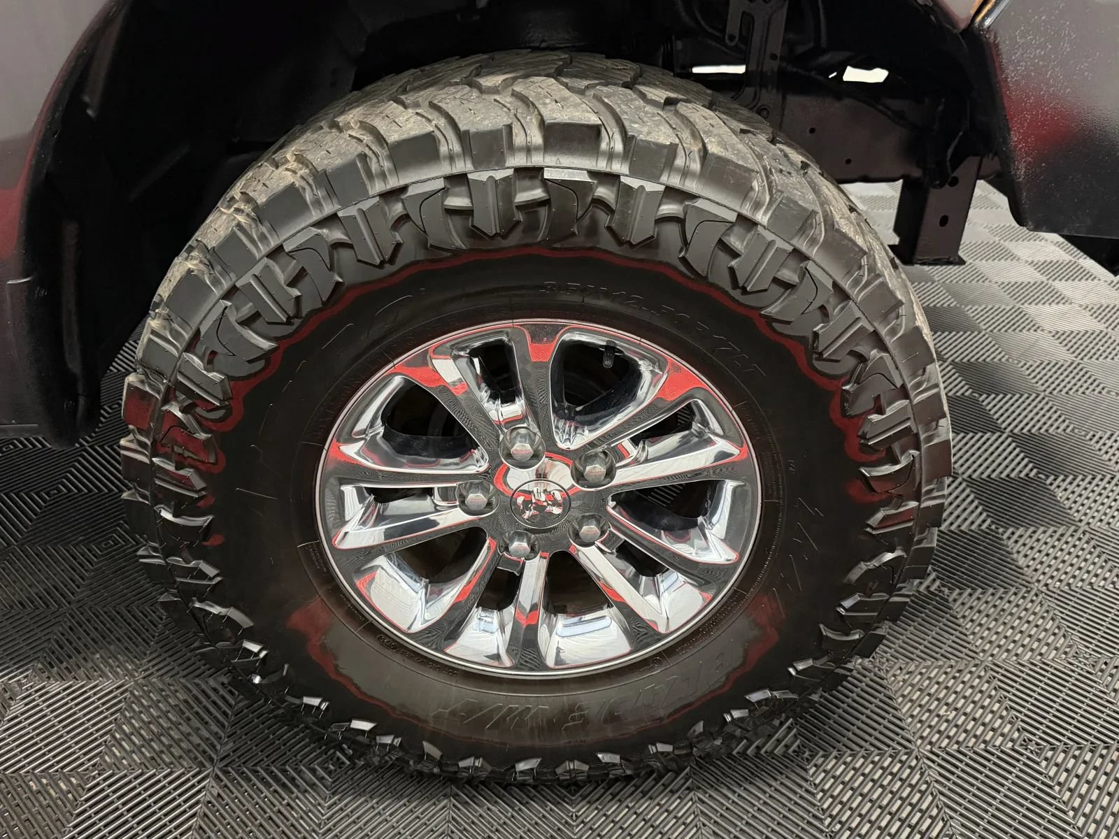 Used 2021 RAM 1500 Classic SLT AWD/4WD image 18