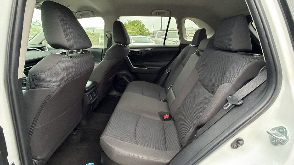 Certified 2025 Toyota RAV4 LE image 34