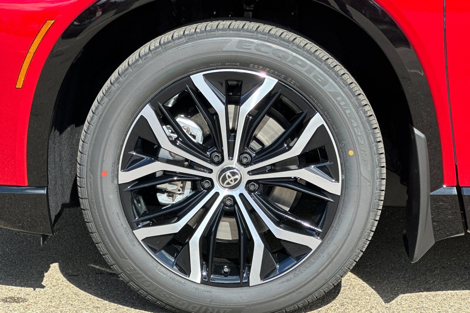 New 2025 Toyota Crown Signia image 33