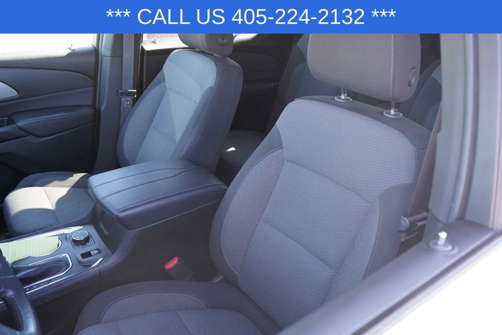 Used 2022 Chevrolet Traverse LT image 16