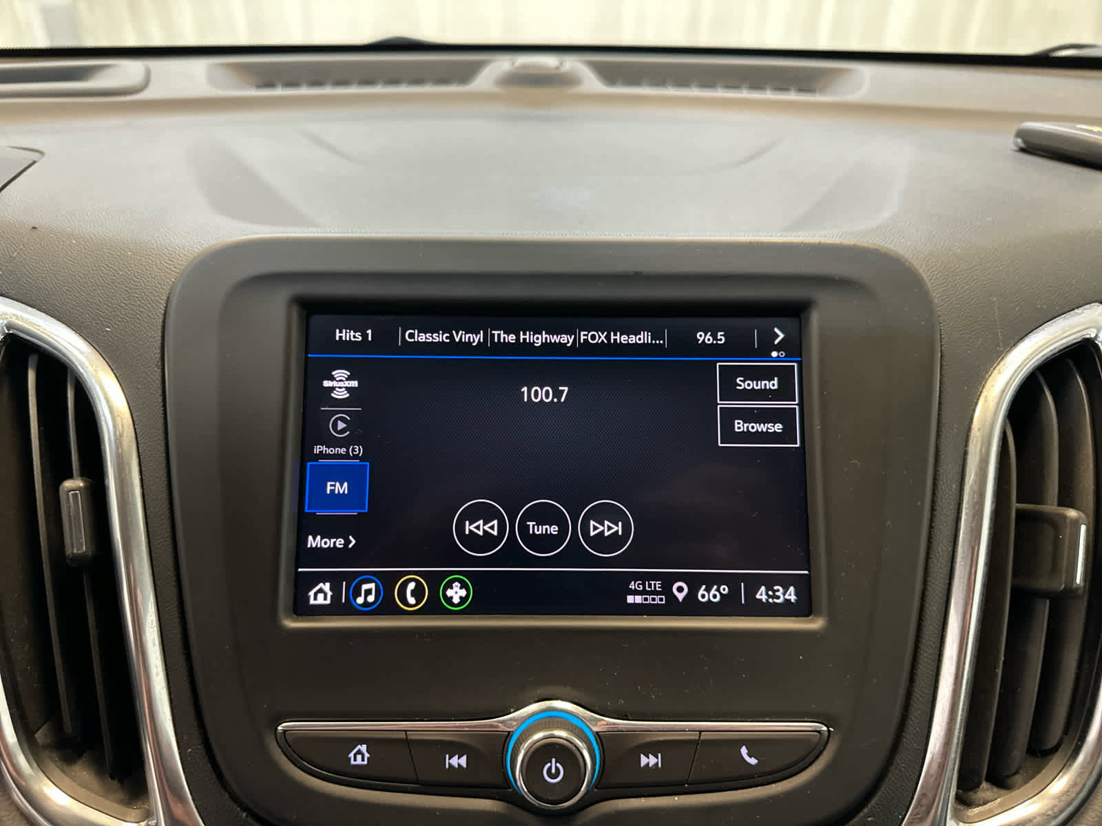 Used 2022 Chevrolet Equinox LS w/ LS Convenience Package image 14