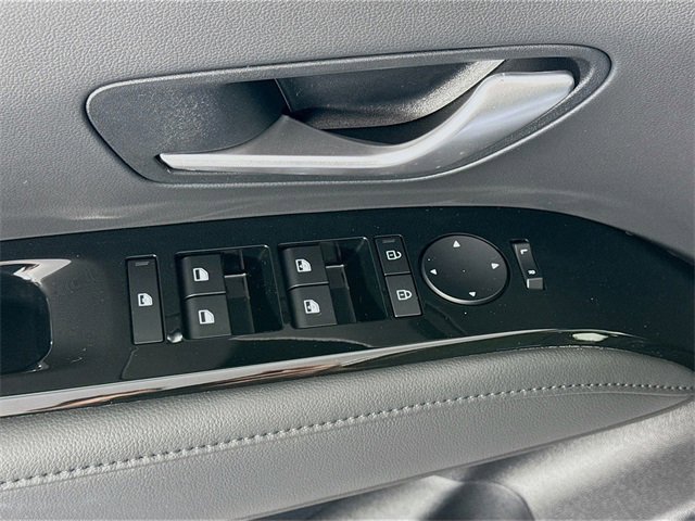Used 2025 Hyundai Tucson Limited image 19