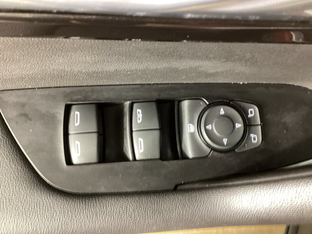 Used 2019 Chevrolet Blazer Premier w/ Sun and Wheels Package AWD/4WD image 18