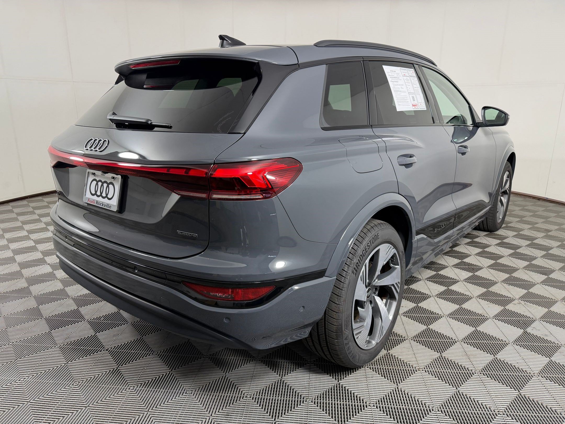 Certified 2025 Audi Q6 e-tron Premium Plus w/ Premium Plus AWD/4WD image 9