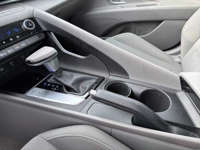 Certified 2024 Hyundai Elantra SEL image 18