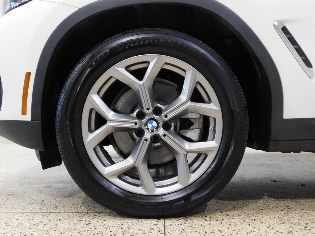 Used 2023 BMW X4 xDrive30i image 22