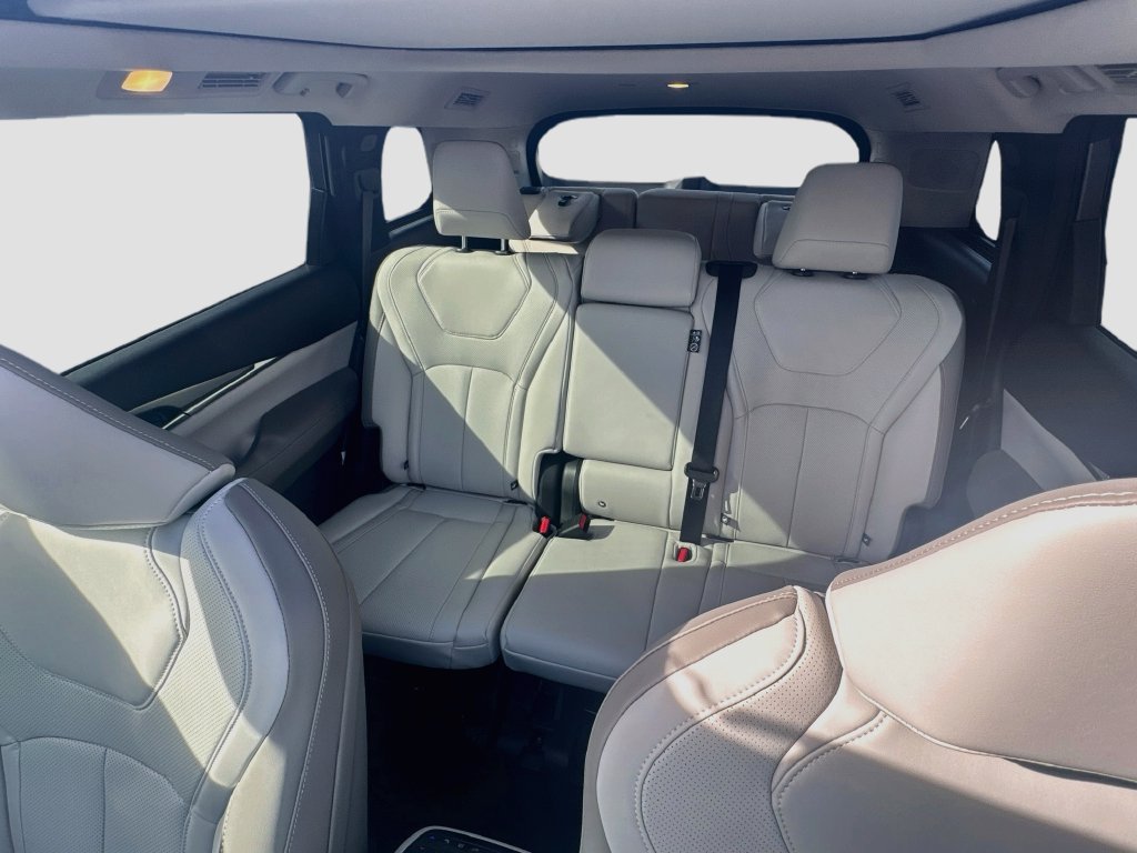 New 2027 INFINITI QX60 Luxe w/ Cargo Package FWD image 23