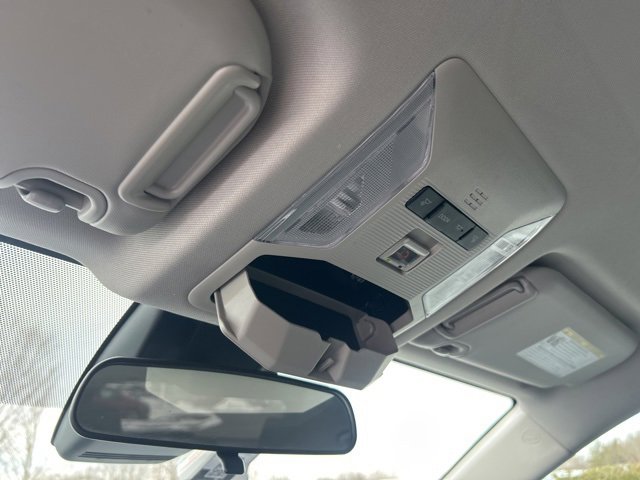 Used 2024 Toyota RAV4 XLE image 31