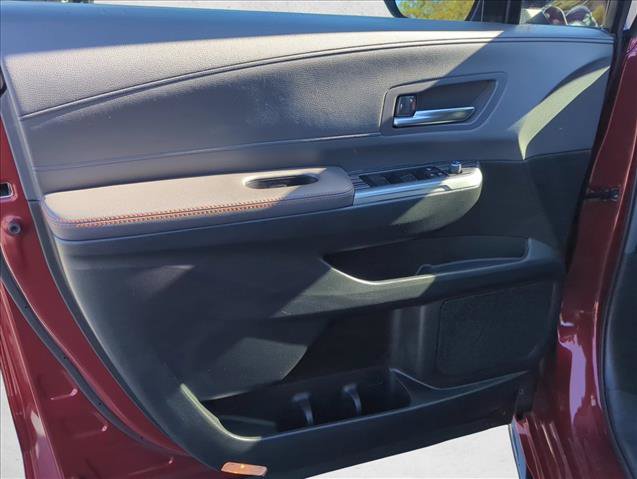 Used 2024 Toyota Sienna XSE FWD image 11