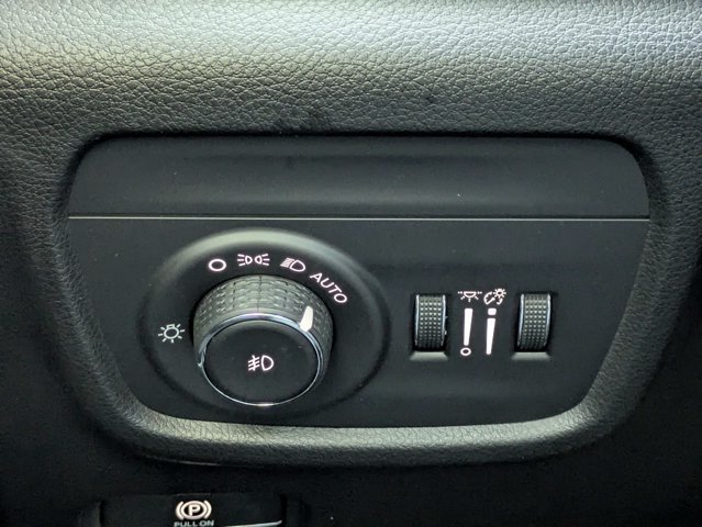 Used 2026 Jeep Grand Cherokee Limited AWD/4WD image 26