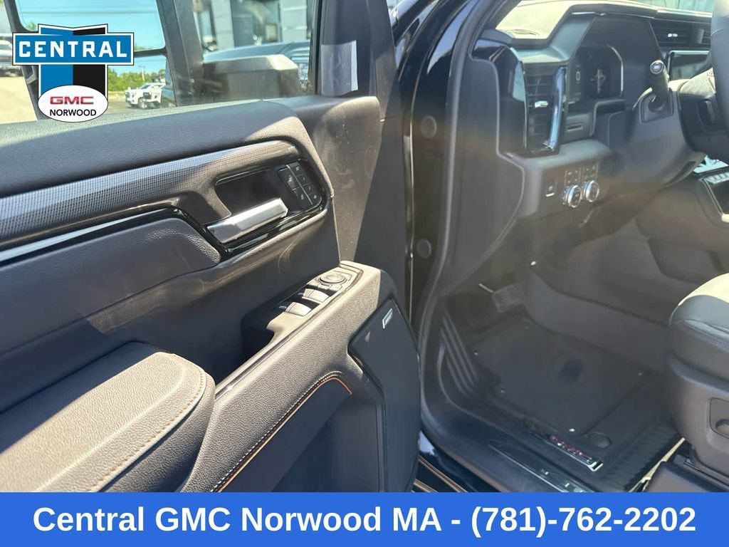 New 2026 GMC Sierra 2500 AT4 w/ AT4 Preferred Package AWD/4WD image 14
