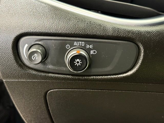 Used 2021 Chevrolet Malibu LT image 30