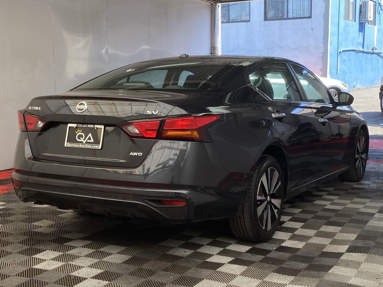 Used 2021 Nissan Altima 2.5 SV FWD image 6