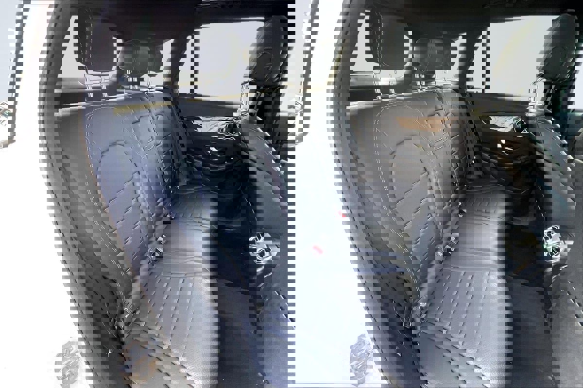 Used 2018 Mercedes-Benz GLC 300 SUV image 27