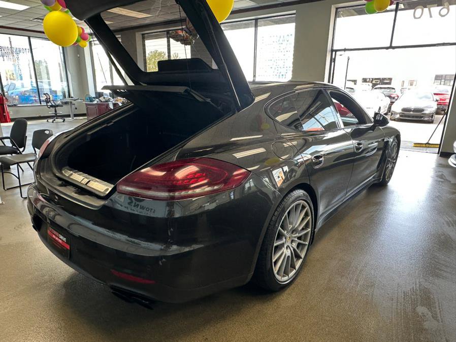 Used 2016 Porsche Panamera GTS image 16