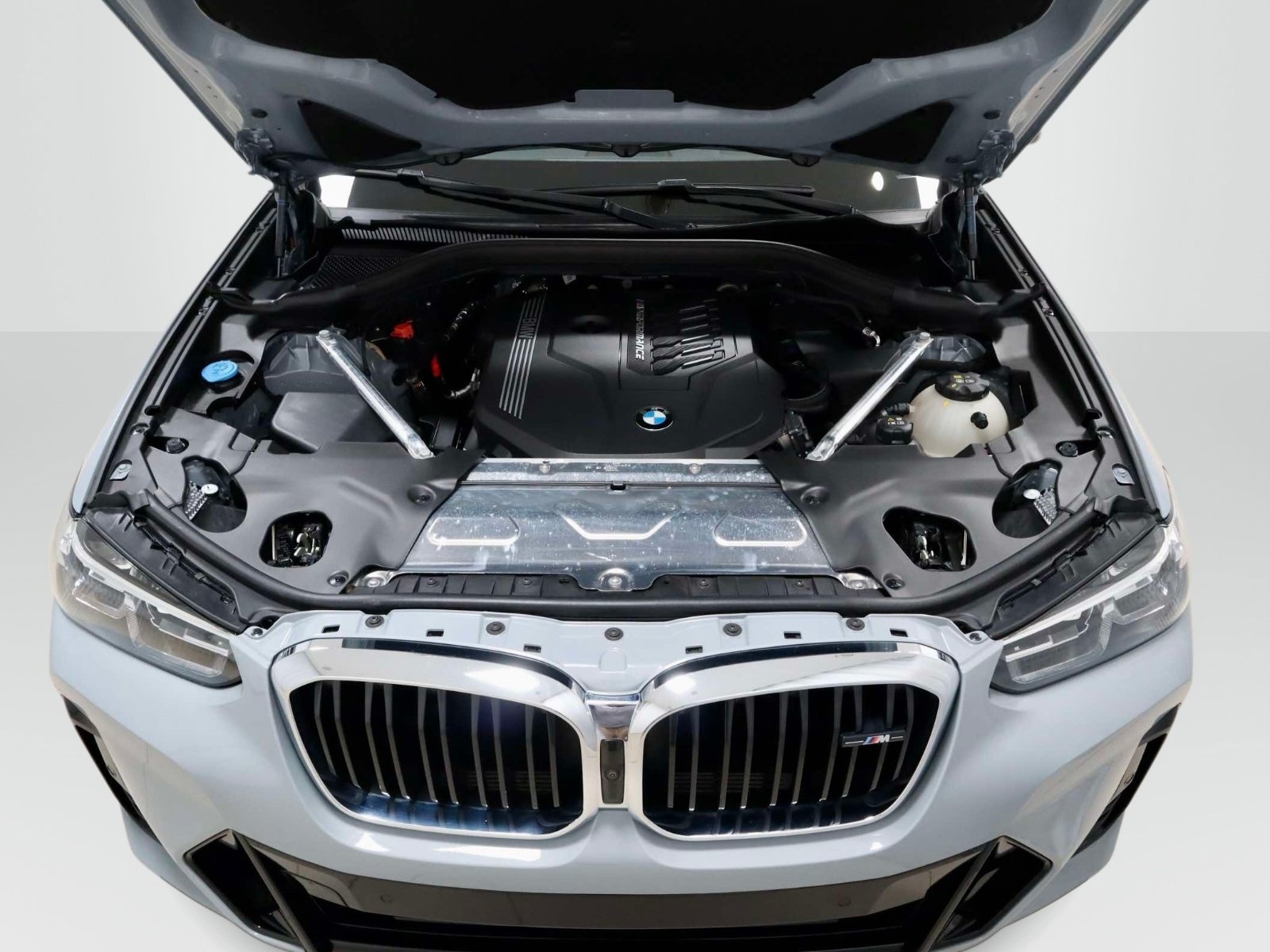 Used 2024 BMW X4 M40i AWD/4WD image 10