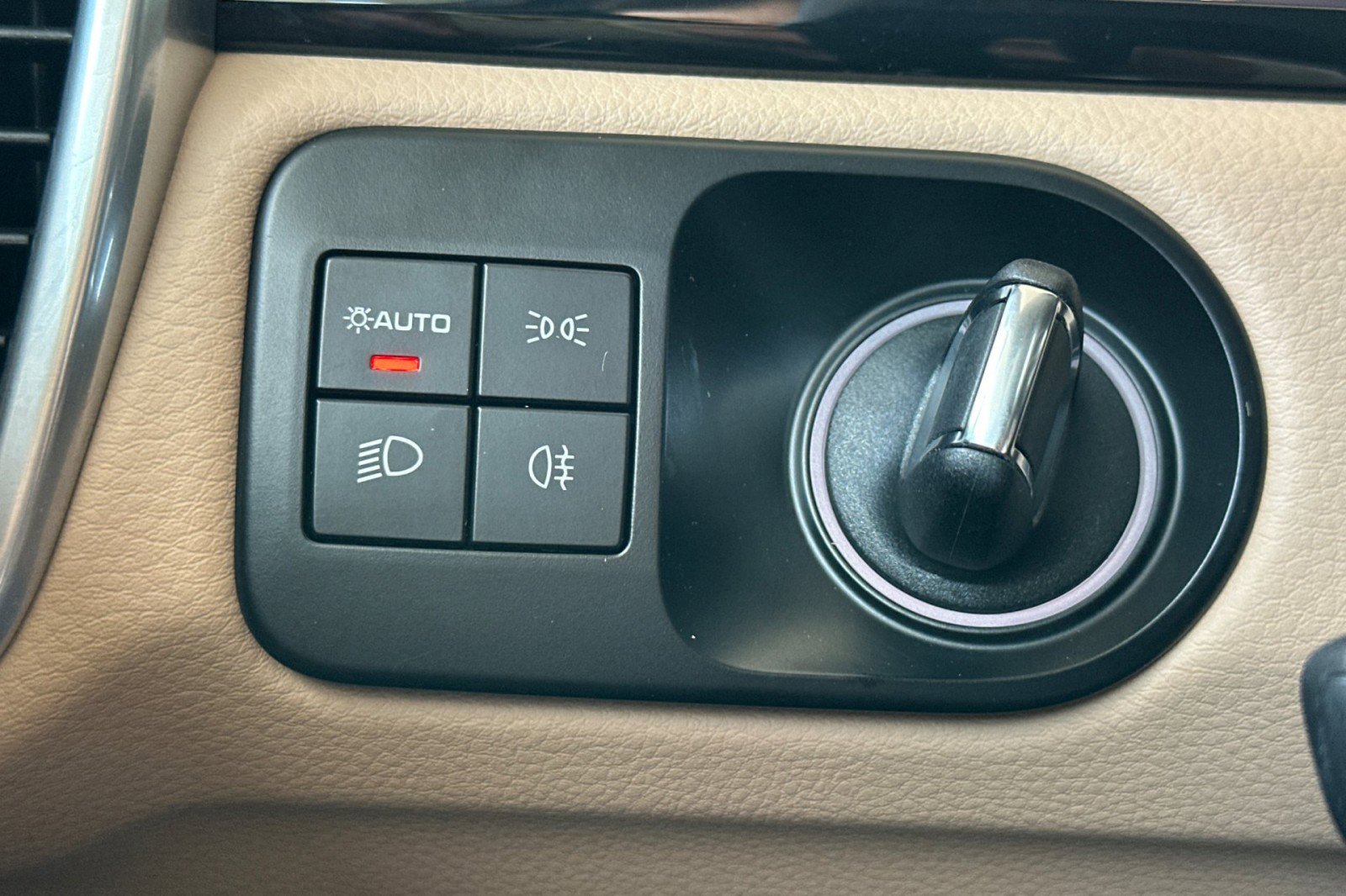 Used 2023 Porsche Cayenne Platinum Edition image 23