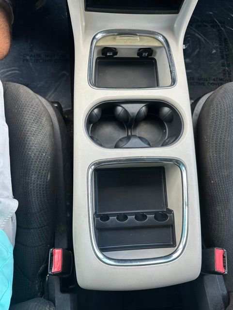 Used 2016 Dodge Grand Caravan SXT w/ Rear Park Assist Package FWD image 18