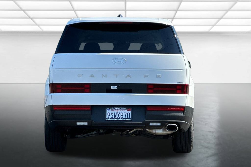 Used 2025 Hyundai Santa Fe SE image 6