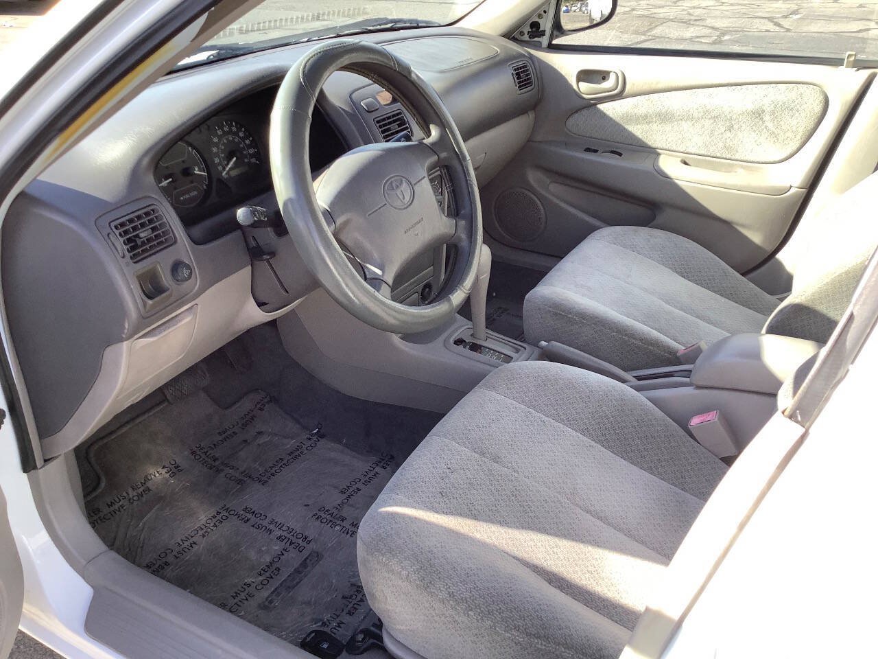 Used 2000 Toyota Corolla VE FWD image 22