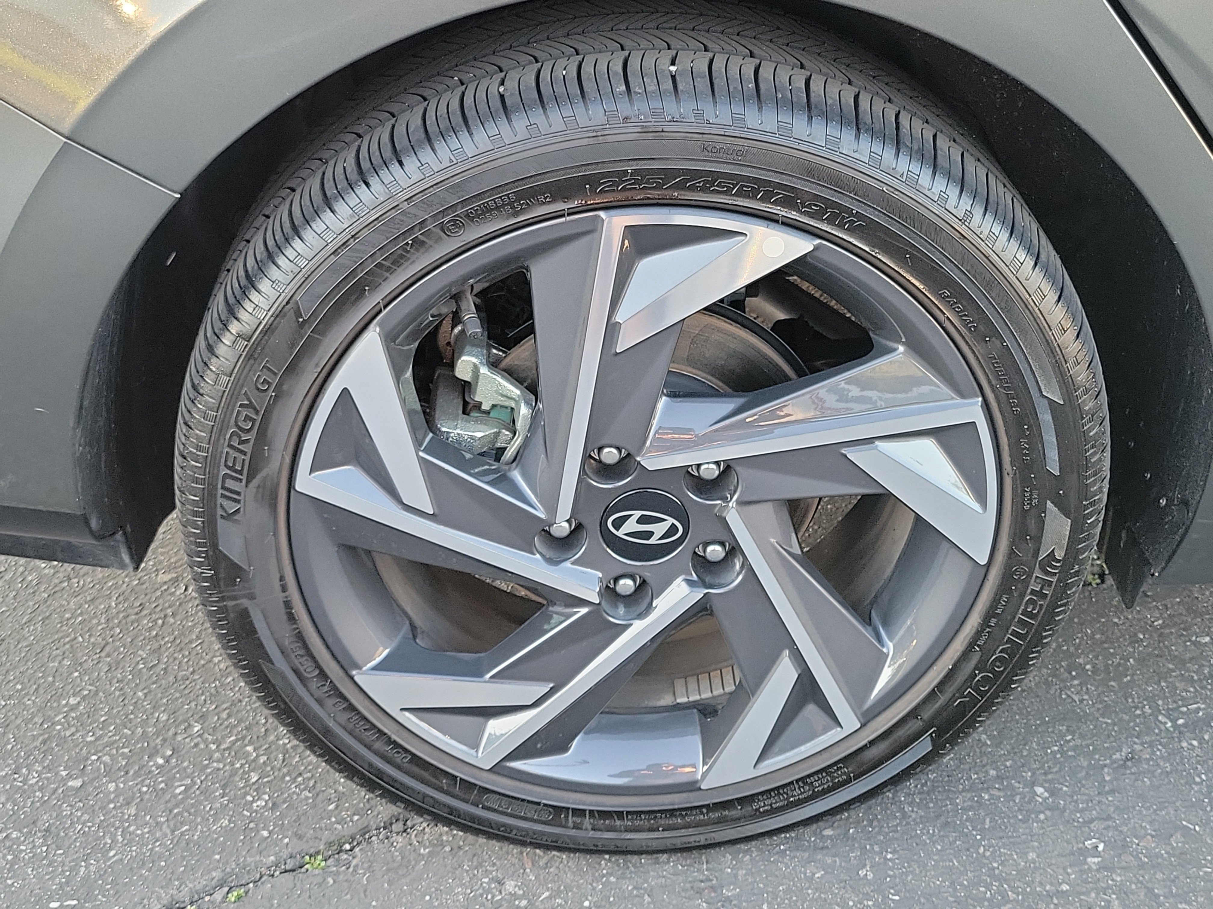 Certified 2025 Hyundai Elantra Limited image 24