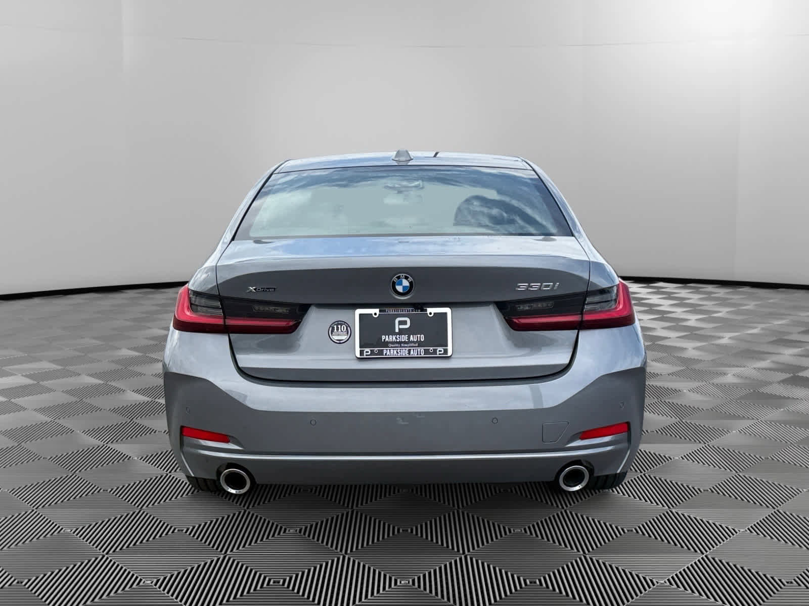 Used 2023 BMW 330i xDrive Sedan w/ Premium Package AWD/4WD image 4