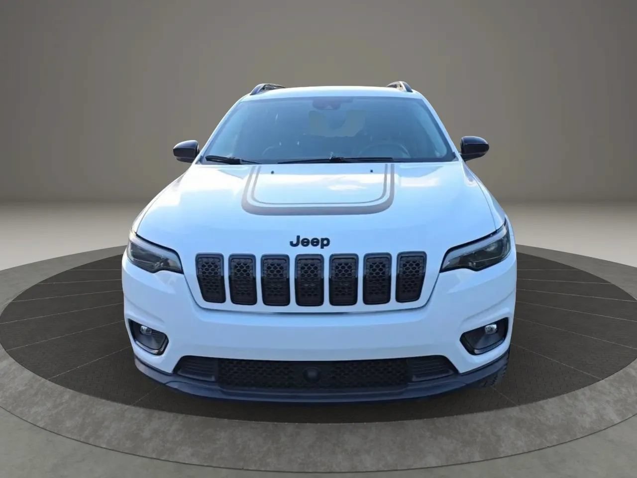 Used 2022 Jeep Cherokee Latitude AWD/4WD image 2