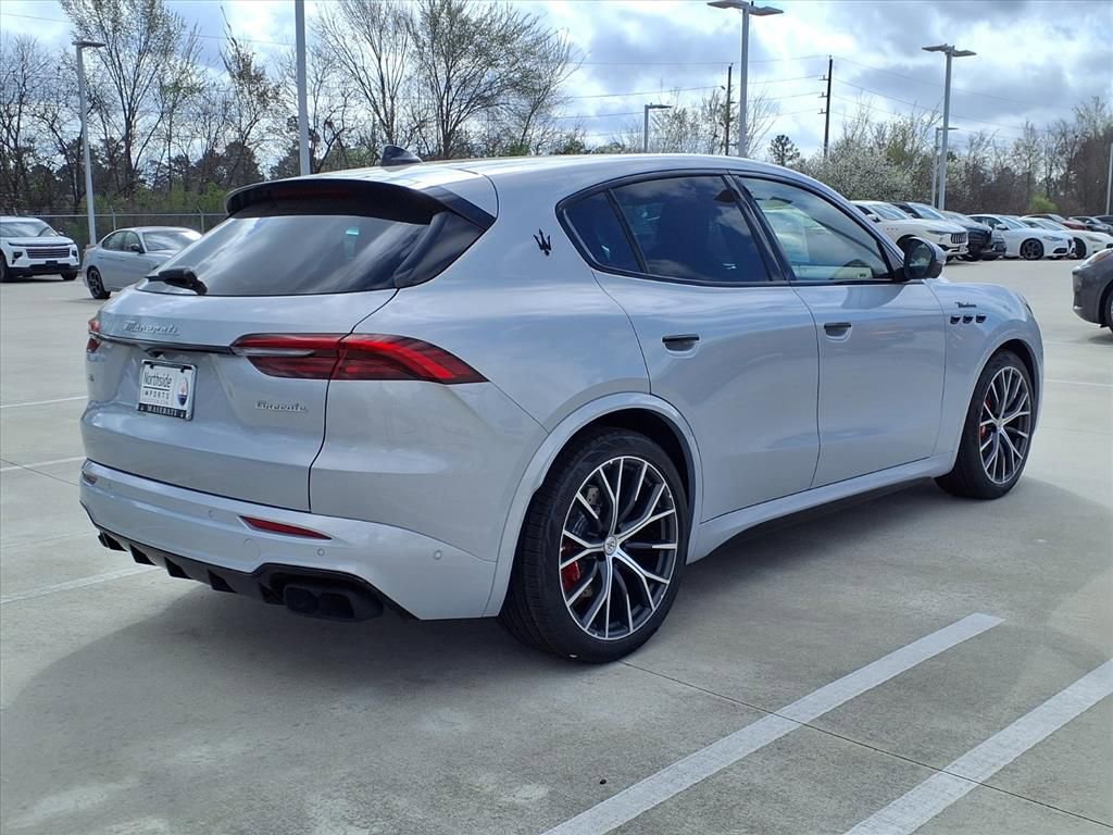 New 2026 Maserati Grecale Modena image 7