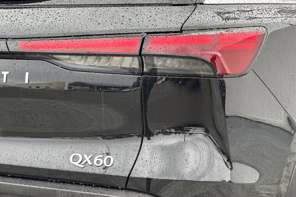 Certified 2025 INFINITI QX60 Luxe w/ Vision Package image 26