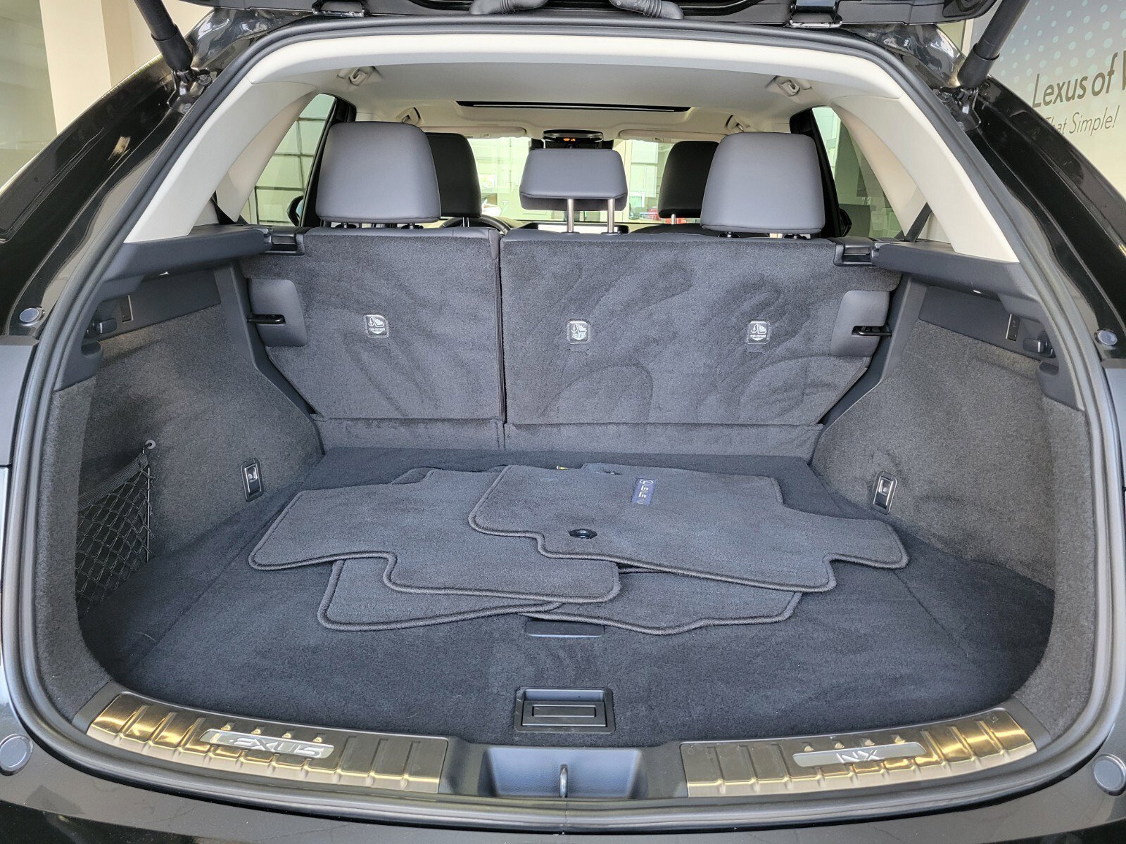 Used 2025 Lexus NX 350h AWD w/ Premium Package image 14