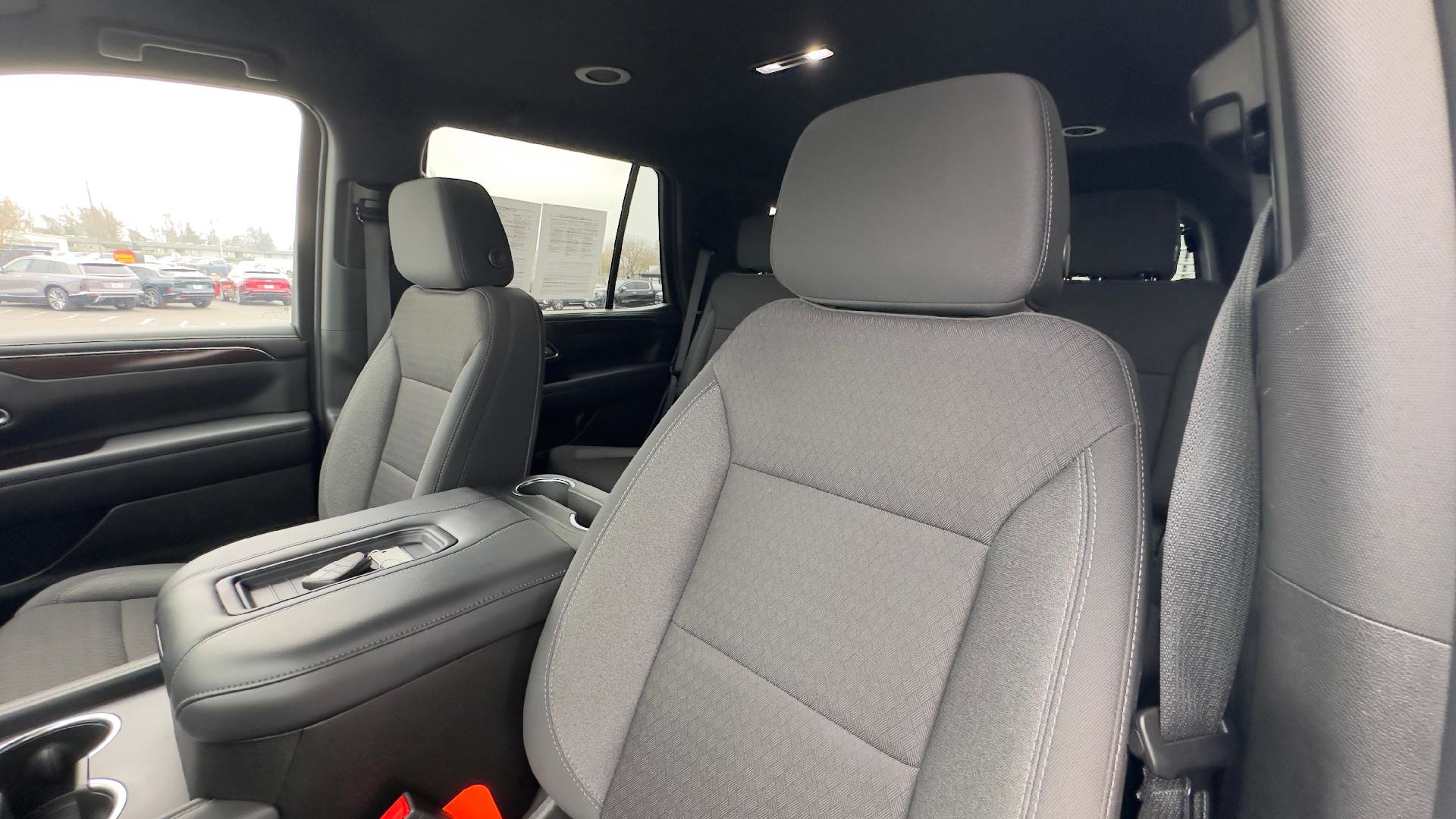 Used 2024 GMC Yukon SLE w/ Max Trailering Package image 17